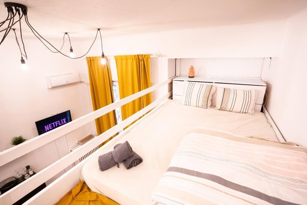 Cozy Studio Near Cismigiu Park Apartment Bucureşti Ngoại thất bức ảnh